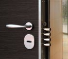 porta a porte a battente su misura