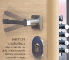 porta a aporte a battente struttura esterna