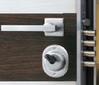 porta a porte a battente  colorata